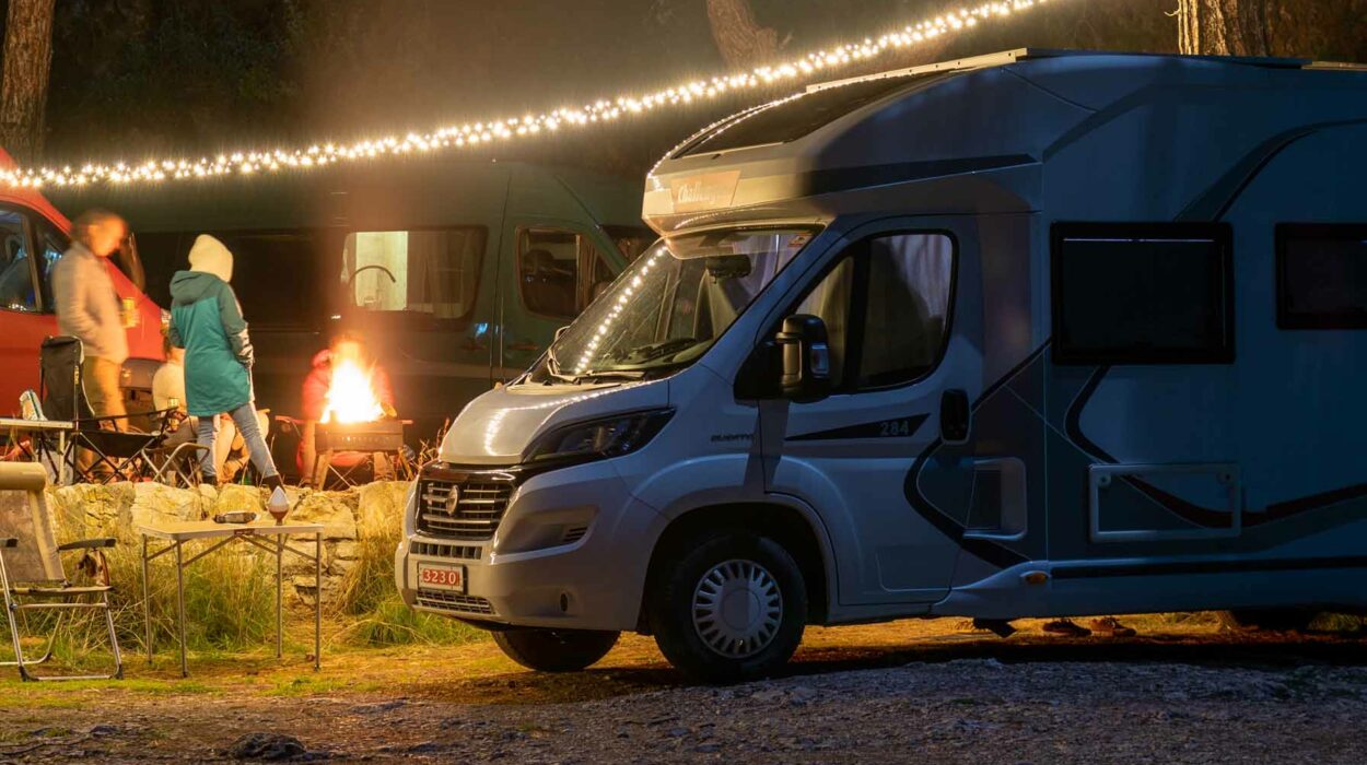 2025 年西部陆上博览会– 亚利桑那州露营和房车节- VanLife 日历